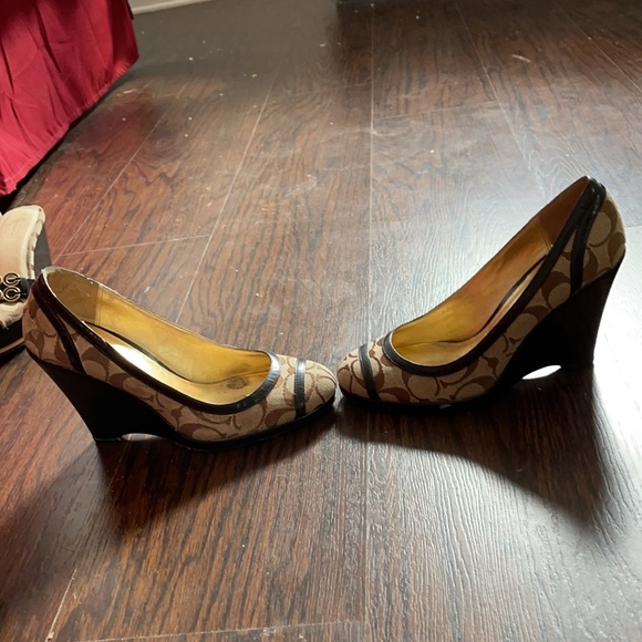 Coach Wedges - Picture 6 of 10